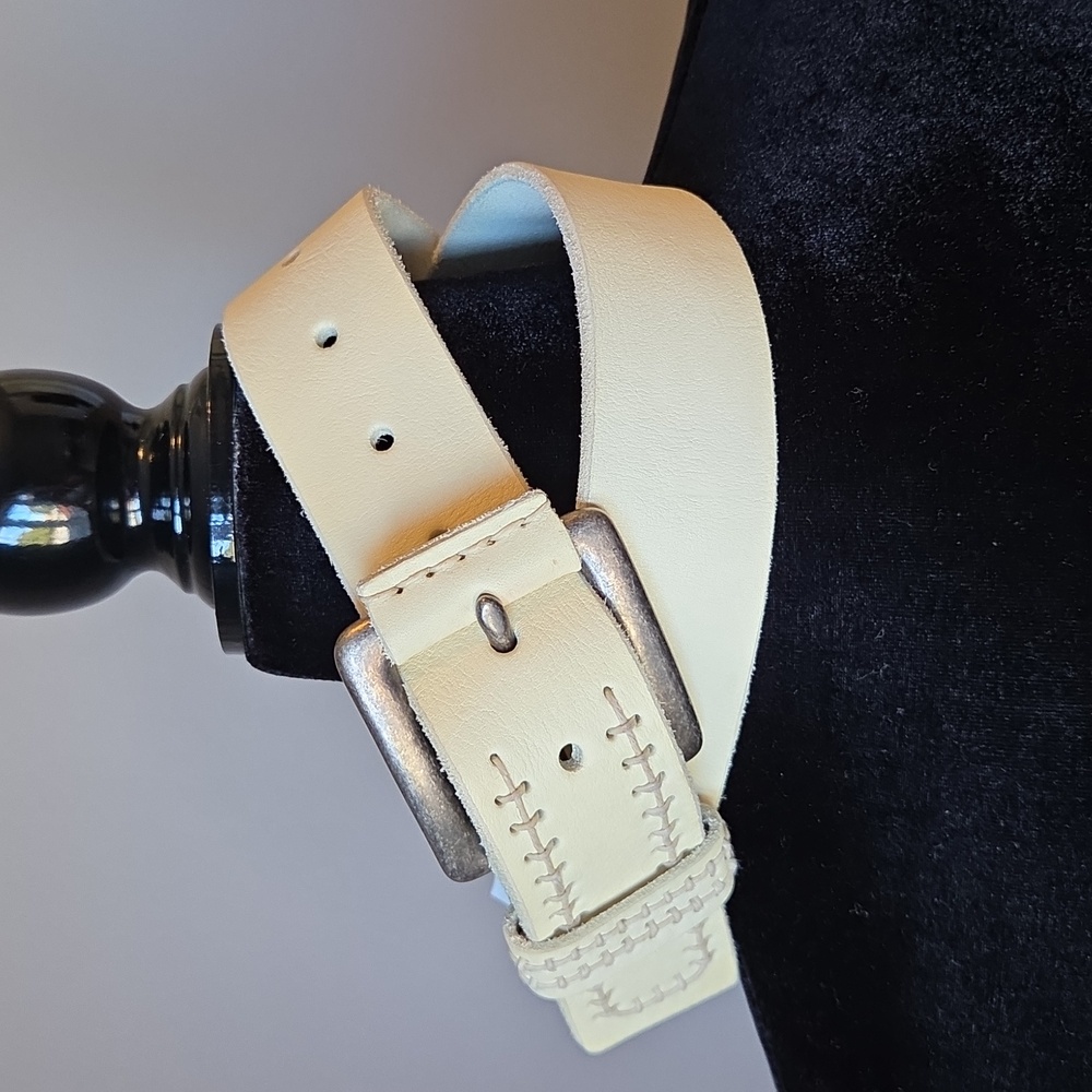 Gap 1969 Cream Leather Belt NWOT